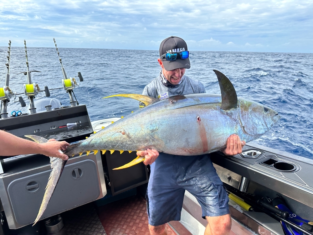 matt lifting yellowfin tuna